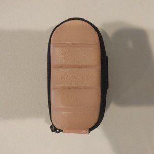 Moment lens case